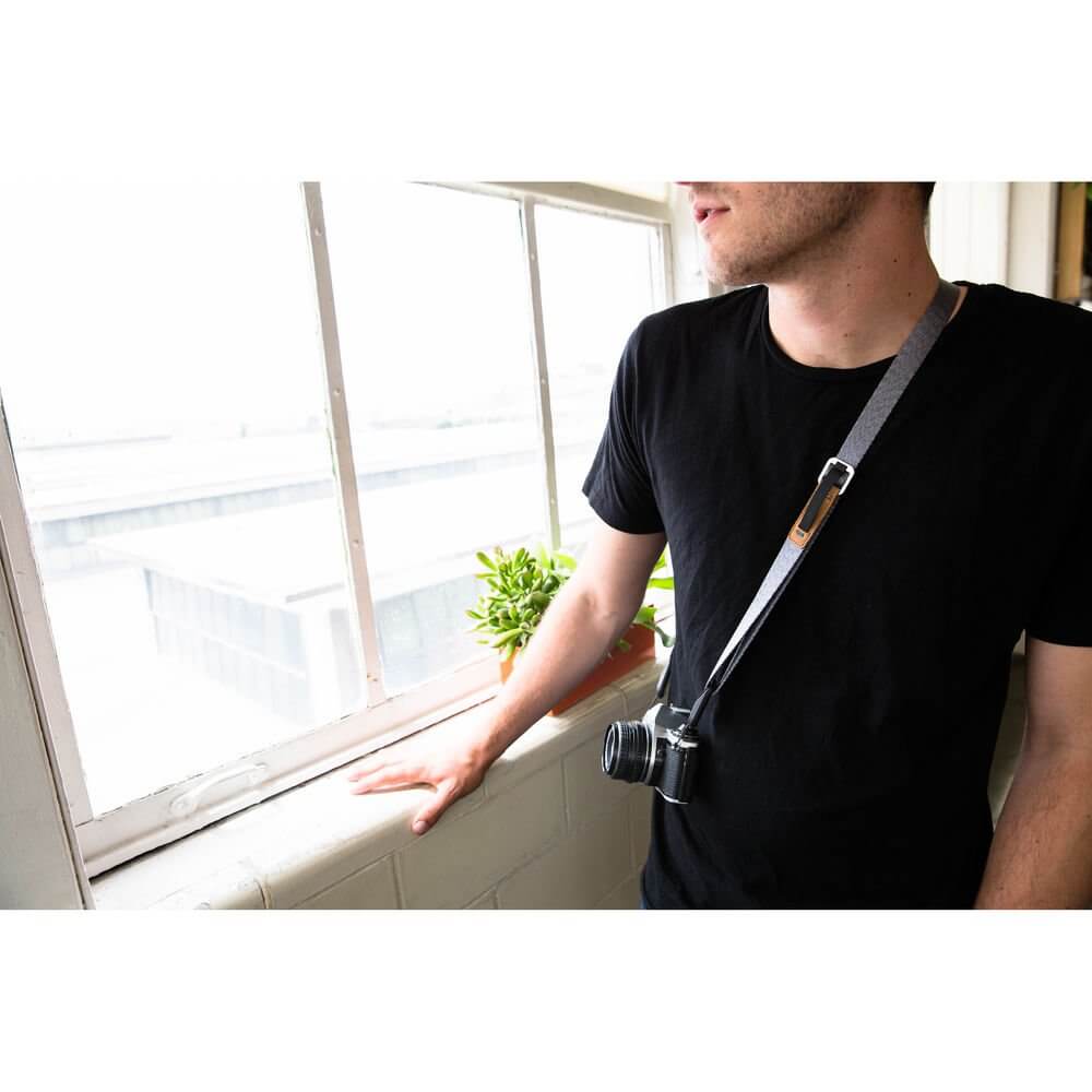 Peak Design Leash V.2 Camera Strap Ash L-AS-3 (ประกันศูนย์) 29 Peak Design L AS 3 Leash V.2 Camera Strap Ash7
