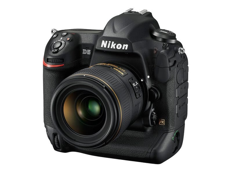 เปิดตัว Nikon D5 สั้นๆเลยว่า"โหดดดดดดด" 