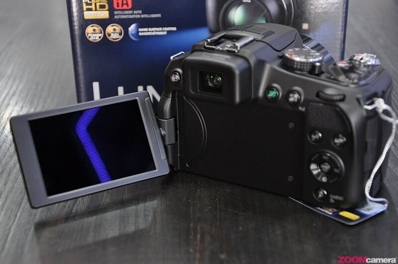 Unboxing & Mini Review Panasonic Lumix FZ200 12 Panasonic FZ200 Image 11