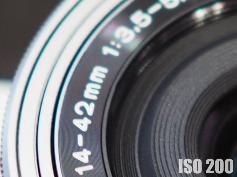 เปิดตัว Olympus OM-D E-M10 ลูกไม้หล่นไม่ไกลต้น พร้อมเลนส์ใหม่อีก 3