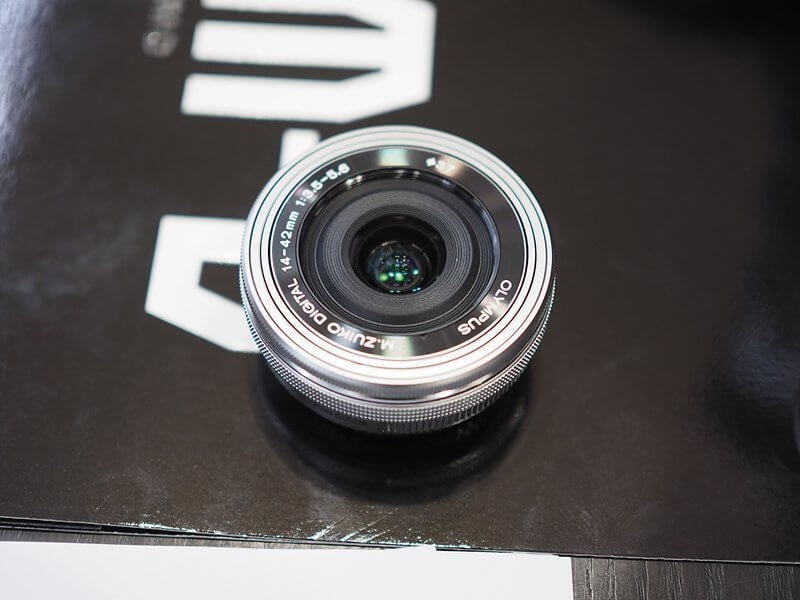 เปิดตัว Olympus OM-D E-M10 ลูกไม้หล่นไม่ไกลต้น พร้อมเลนส์ใหม่อีก 3