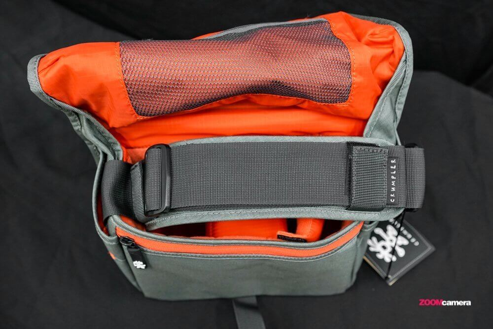 รีวิว Crumpler Jackpack 3000 กระเป๋ากล้องทรง Sling เล็ก กะทัดรัด