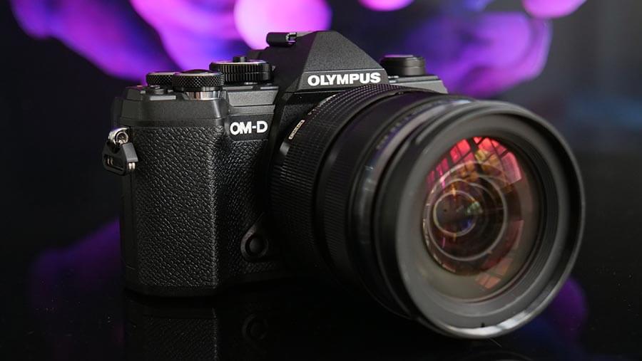 Olympus E-M5 III + Lens 12-40 mm Kit 