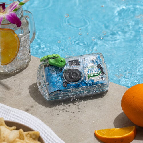 Fujifilm Quicksnap 800 Waterproof 35mm Disposable Camera - 27 Exposures