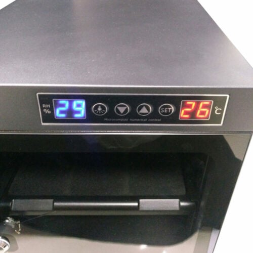 Shutter-B SB-30ES LED Numerical Control Button Dry Cabinet