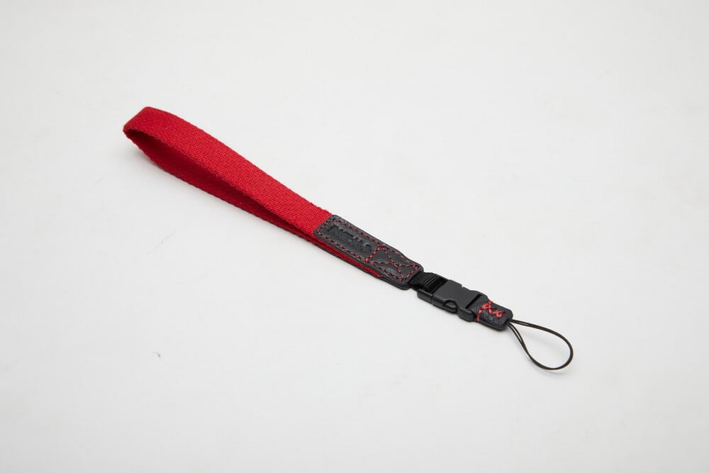 NEXT Hand Strap PARR Series W: 2cm /L: 20cm 23 20200408 Next Photographic Packshot on White Blackground0296