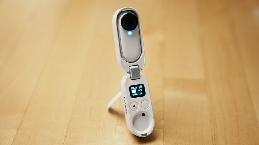 Insta360 Go 2 32GB/64GB (ประกันศูนย์) 37 Insta360-go-2_recording-with-charging-case