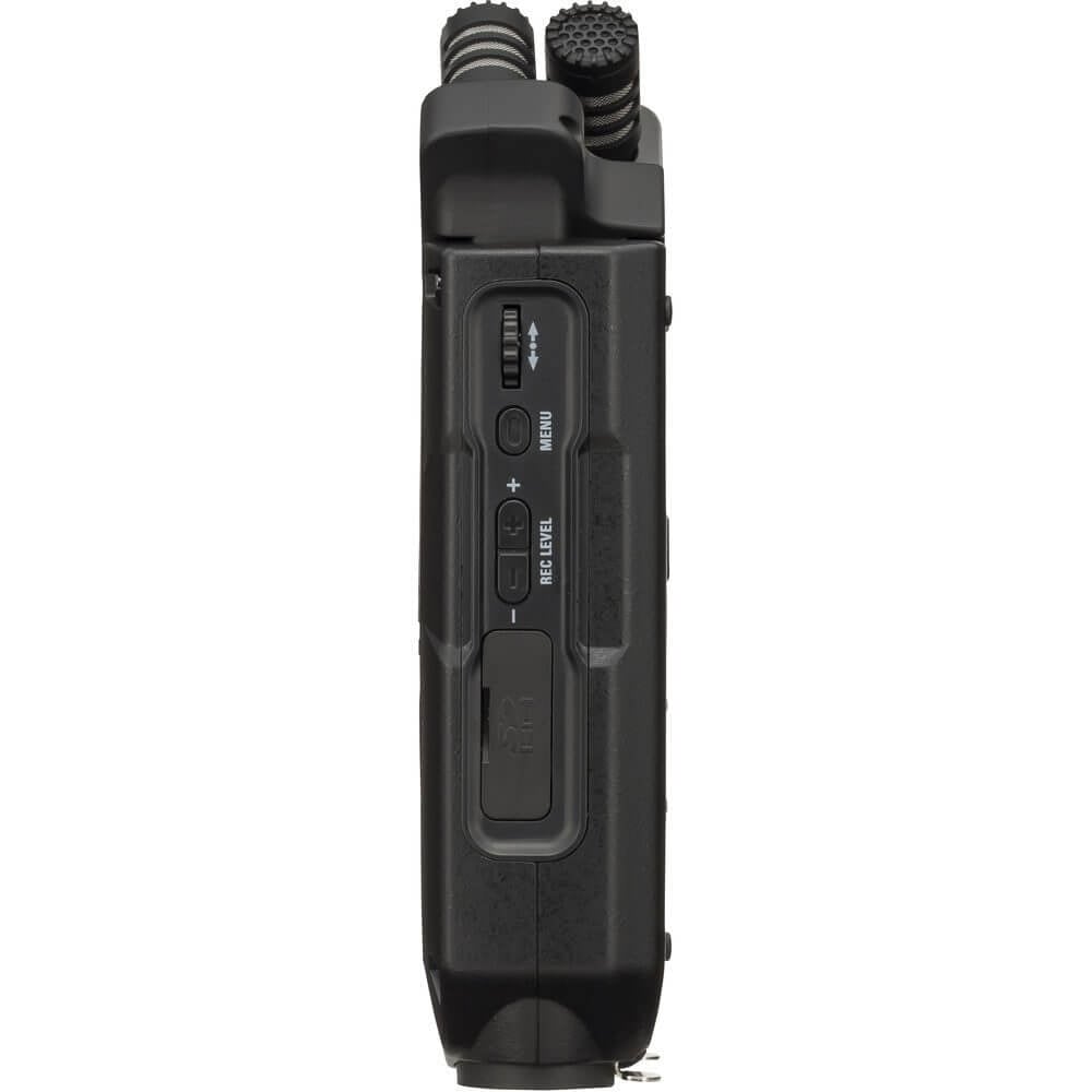 Zoom H4n Pro 4-Input / 4-Track Portable Handy Recorder with Onboard X/Y Mic Capsule Black