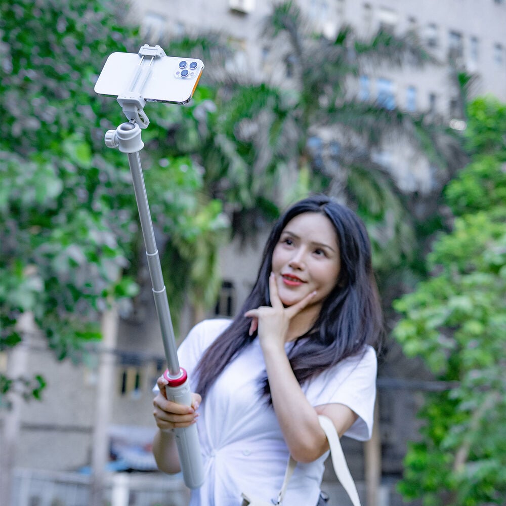 Ulanzi MT-44 Extendable Vlog Tripod -White 2503A