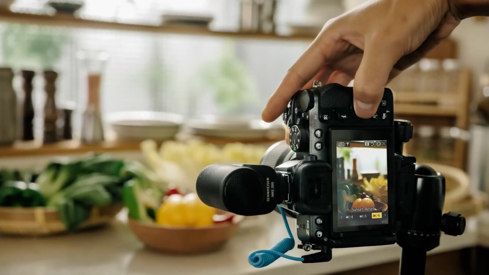สรุปเปิดตัว Nikon Z50 II กล้องมือใหม่ตัวจบ ถ่ายภาพนิ่งดี ถ่ายวีดีโอ 4K 60p ได้ โฟกัสไว กันสั่นดีขึ้น ใช้ชิปประมวลผลตัวเดียวกับ Nikon Z9 22 Nikon Z50 II23