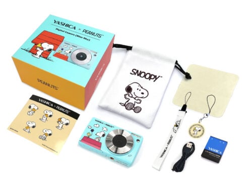 YASHICA x Peanuts Snoopy Digital Camera
