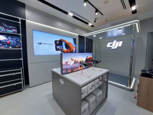 DJI Brand CDF studio by ZoomCamera DJI Brand CDF studio by ZoomCamera