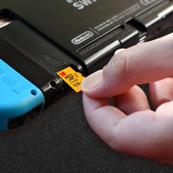 Kodak MicroSDHC 32GB U1 V10 UHS-I (90MB/s) 11 Kodak MicroSDXC 32GB U1 V10 UHS-I (90MB/s)