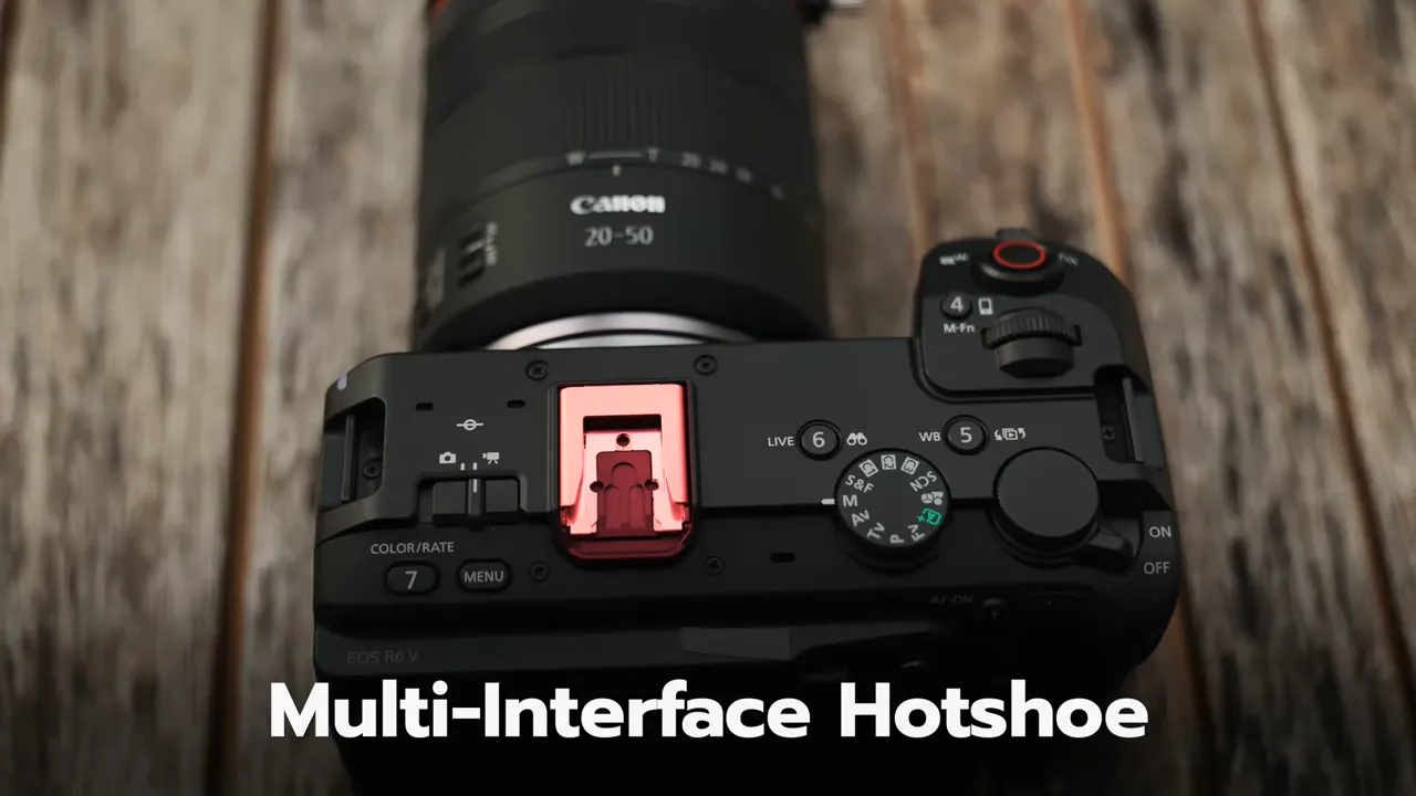 มุมมองด้านบนตัวกล้องพร้อมข้อความ Multi-Interface Hotshoe