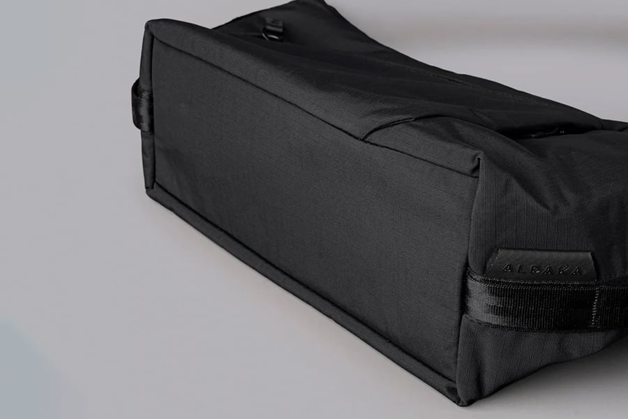 Alpaka Flow Satchel 4L Axoflux Black/Axoflux Green กระเป๋ากล้อง 25 flow satchel 4l axoflux black 06
